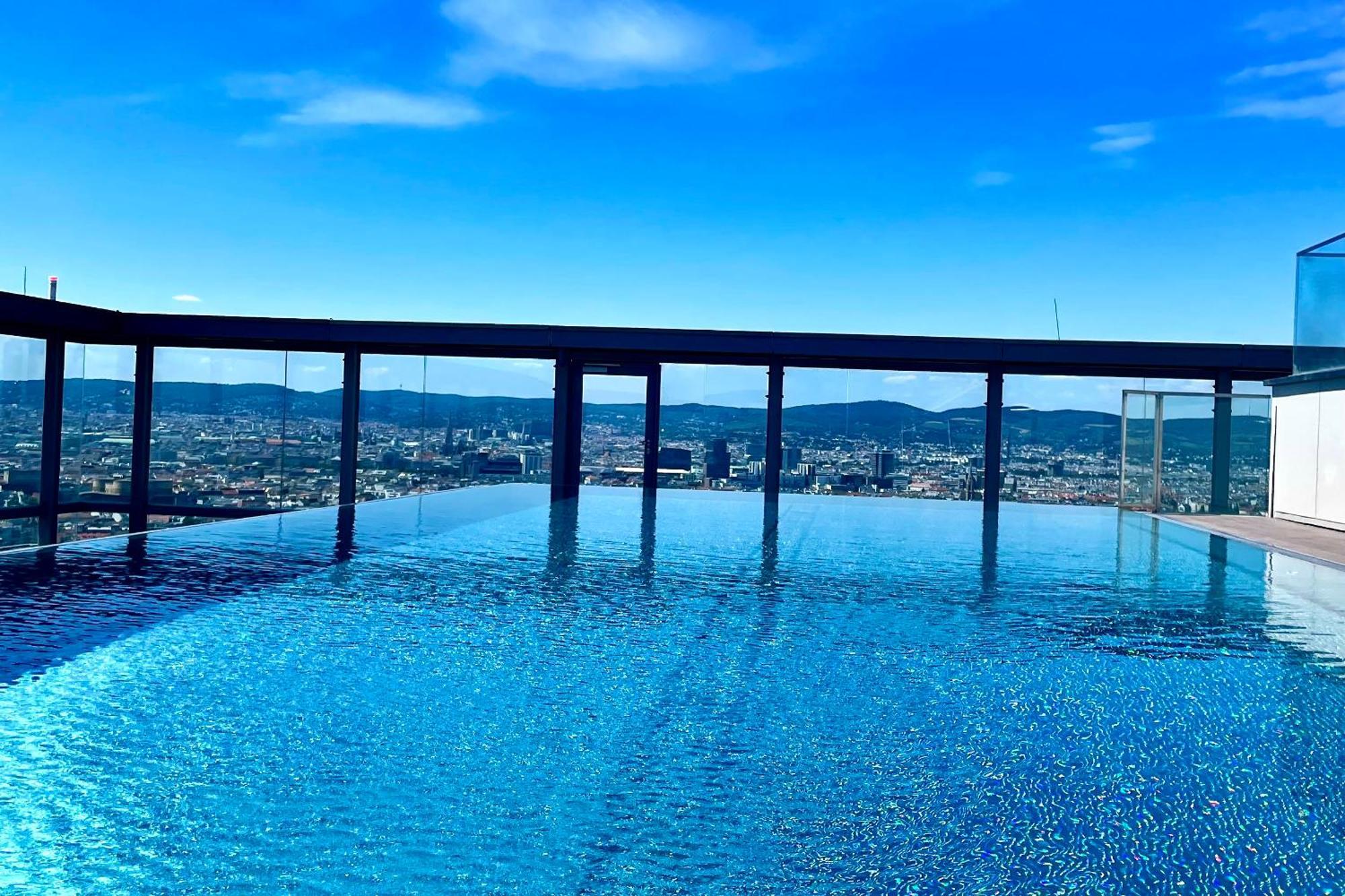 Panorama Sky Apartment I Rooftop Pool I Metro Station Wien Exteriör bild
